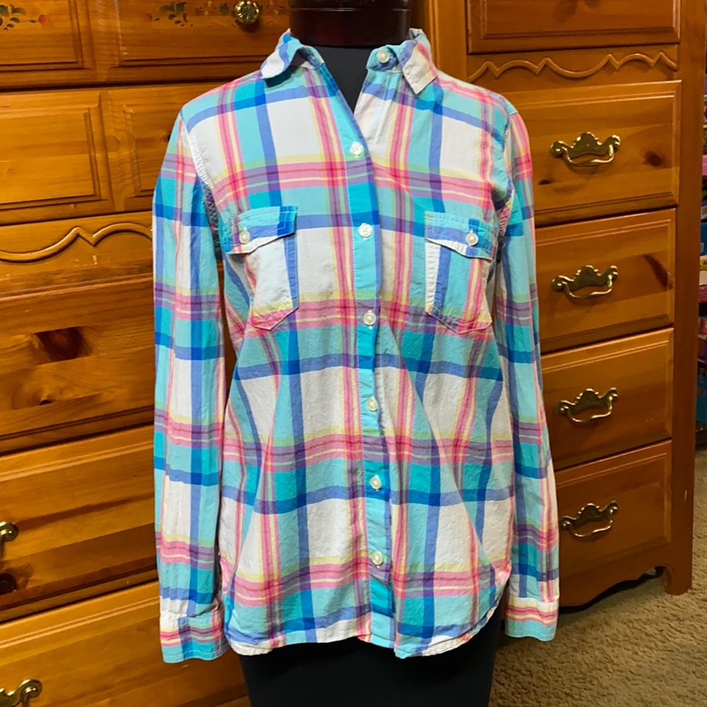 Old Navy Plaid Size small long sleeve button down